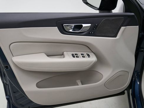 Certified 2023 Volvo XC60 B6 Ultimate w/ Protection Package Premier AWD/4WD image 10