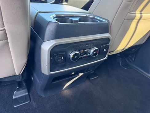 Used 2023 Ford Expedition Limited AWD/4WD image 37