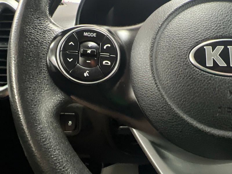 Used 2020 Kia Soul LX FWD image 21