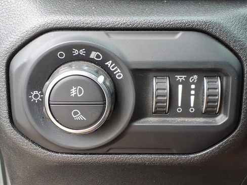 Used 2021 Jeep Gladiator Sport AWD/4WD image 11
