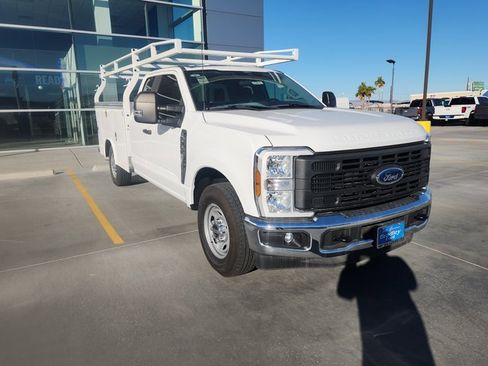 New 2024 Ford F350 XL w/ XL Chrome Package image 3