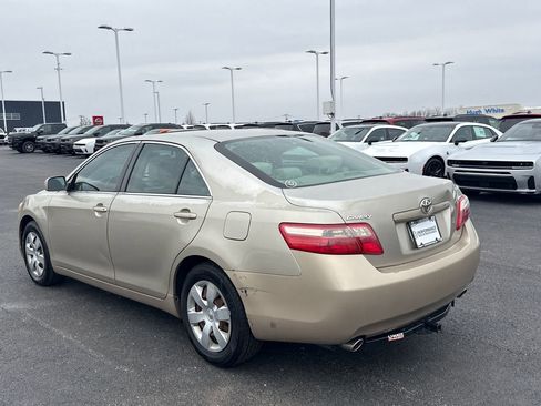 Used 2007 Toyota Camry LE image 5