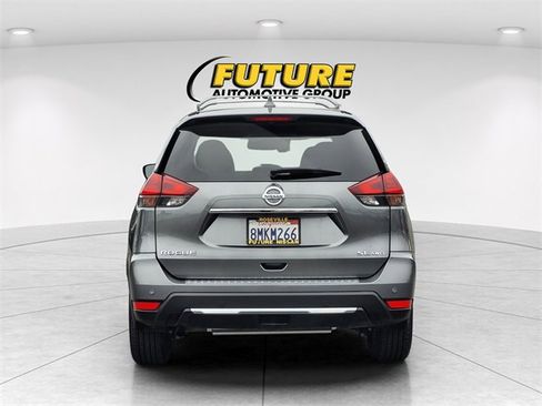 Used 2019 Nissan Rogue SL w/ Premium Package image 8