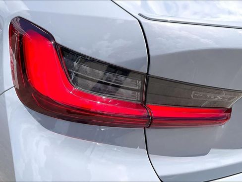 Used 2026 BMW 330i Sedan w/ M Sport Package RWD image 26