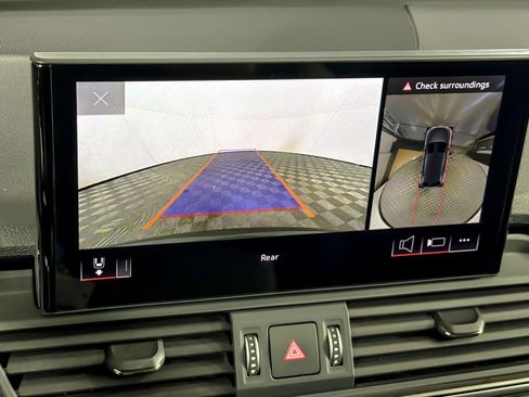 Used 2023 Audi Q5 e Premium Plus w/ Premium Plus Package image 18