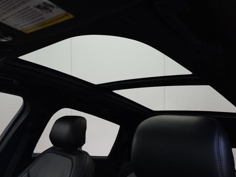 Used 2020 Lincoln Nautilus Reserve w/ Equipment Group 201A image 11