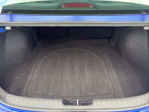 Used 2025 Hyundai Elantra Limited FWD image 10