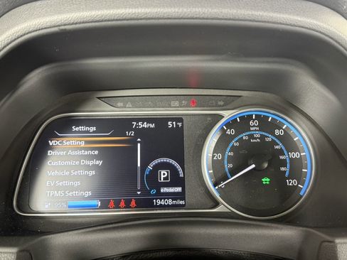 Used 2024 Nissan Leaf S image 17