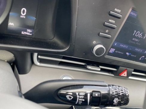 Used 2022 Hyundai Elantra Blue w/ Cargo Package image 23