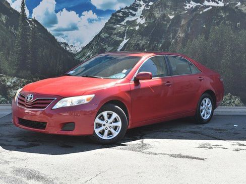 Used 2011 Toyota Camry LE w/ LE Extra-Value Pkg FWD image 6