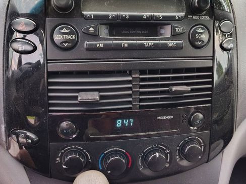 Used 2005 Toyota Sienna LE image 21