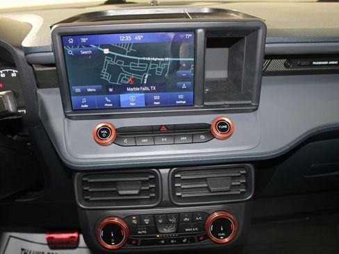 Certified 2024 Ford Maverick Lariat w/ Black Appearance Package image 9