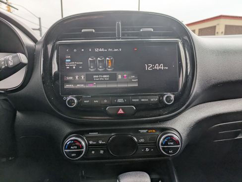 Used 2023 Kia Soul S image 14