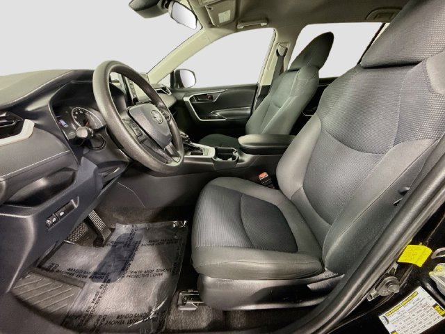 Used 2020 Toyota RAV4 LE FWD image 19