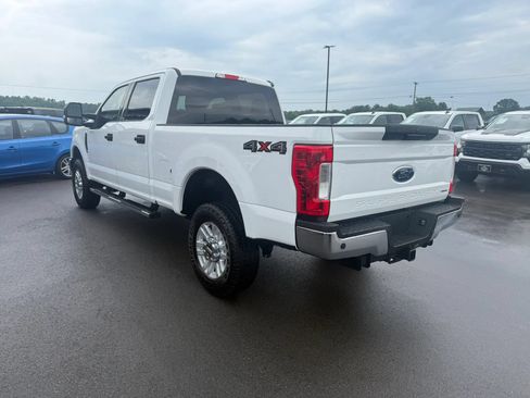 Used 2019 Ford F250 XLT w/ XLT Value Package AWD/4WD image 3