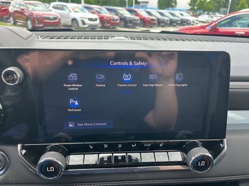 New 2025 Chevrolet Colorado LT w/ LT Convenience Package image 31