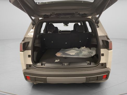 Used 2026 Jeep Cherokee Limited AWD/4WD image 28