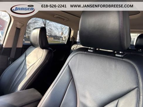 Used 2022 Lincoln Nautilus Reserve image 12