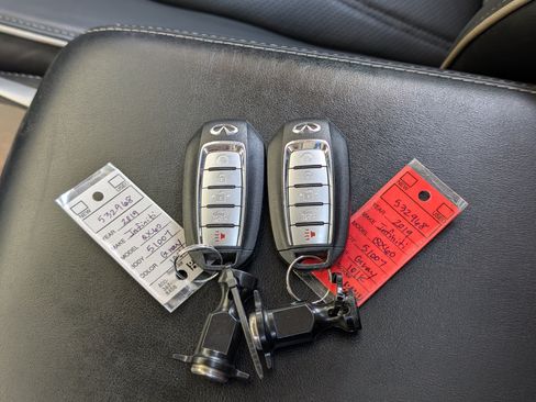 Used 2019 INFINITI QX60 Luxe w/ Sensory Package AWD/4WD image 42