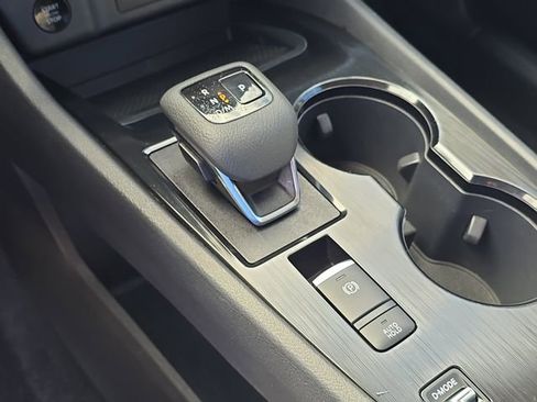 Certified 2025 Nissan Rogue SV FWD image 27