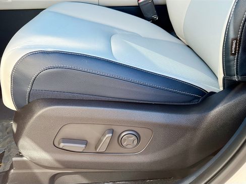 Used 2026 Kia Carnival SX Prestige FWD image 4