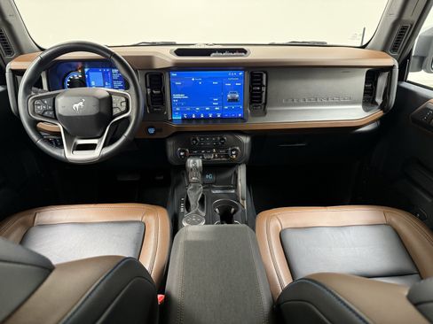 Used 2024 Ford Bronco Outer Banks image 22
