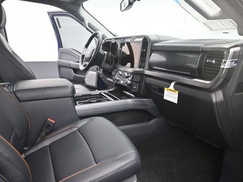 New 2026 Ford F250 Lariat w/ Black Appearance Package image 24