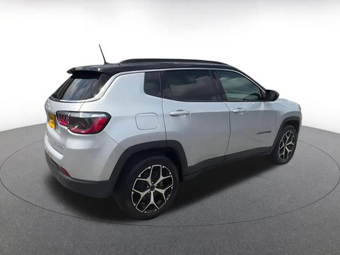 Used 2025 Jeep Compass Limited AWD/4WD image 15