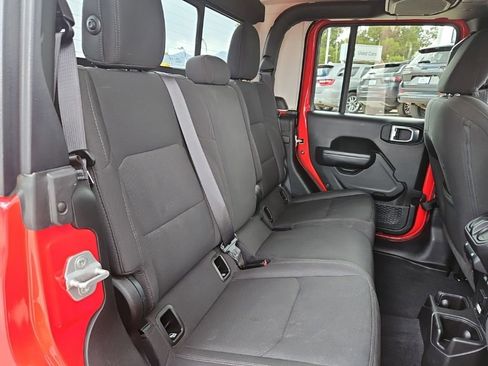 Used 2023 Jeep Gladiator Sport AWD/4WD image 27