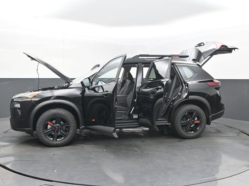 New 2026 Nissan Rogue SV w/ Rock Creek Premium Package image 38