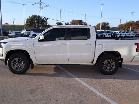 New 2026 Nissan Frontier SV w/ SV Convenience Package image 2