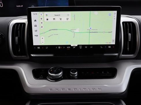 New 2026 Ford Expedition Active image 7