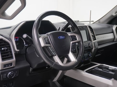 Used 2019 Ford F250 Lariat w/ Lariat Ultimate Package AWD/4WD image 11