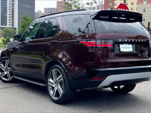 New 2026 Land Rover Discovery Limited Edition AWD/4WD image 12