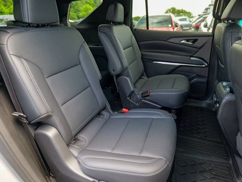 Used 2024 Chevrolet Traverse LT AWD/4WD image 33