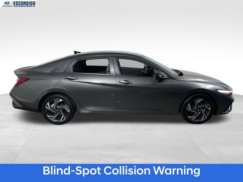 Certified 2025 Hyundai Elantra Sport FWD image 6