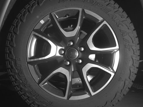 Used 2025 Jeep Compass Trailhawk image 14