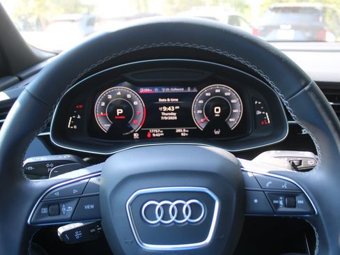 Used 2025 Audi Q7 3.0T Premium AWD/4WD image 30