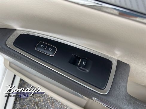 Used 2018 Lincoln Continental Reserve AWD/4WD image 20
