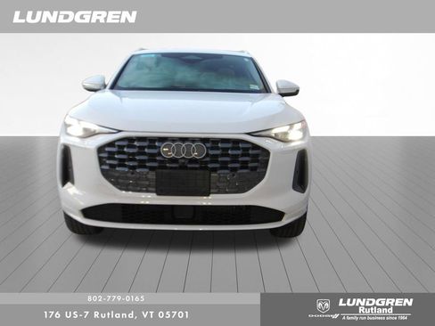Certified 2025 Audi Q5 Premium w/ Convenience Package AWD/4WD image 5