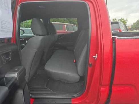 Used 2019 Toyota Tacoma TRD Off-Road AWD/4WD image 21