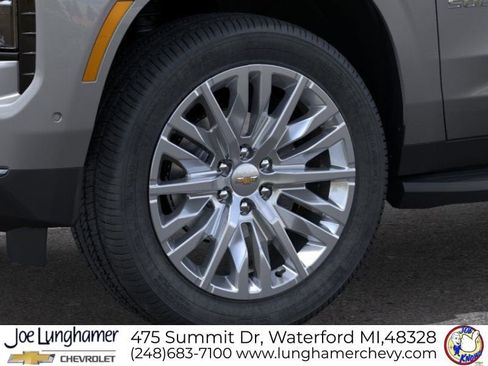 New 2026 Chevrolet Suburban Premier w/ Sun And Tow Package image 9