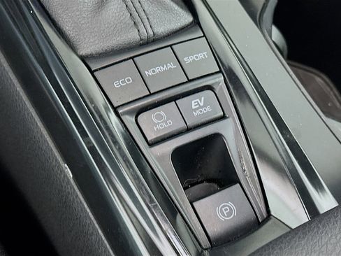 Used 2025 Toyota Camry LE image 26