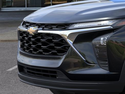 New 2026 Chevrolet Trax LS w/ LS Convenience Package FWD image 14