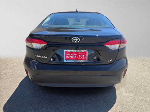Used 2026 Toyota Corolla LE FWD image 4