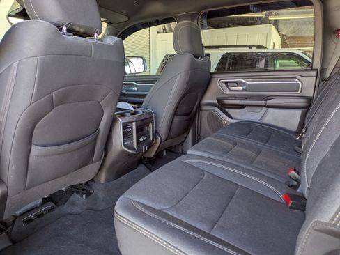 Used 2022 RAM 1500 Big Horn AWD/4WD image 16