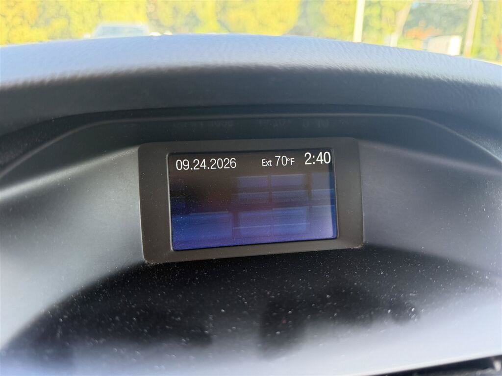 Used 2014 Ford Focus SE w/ SE Winter Package FWD image 7