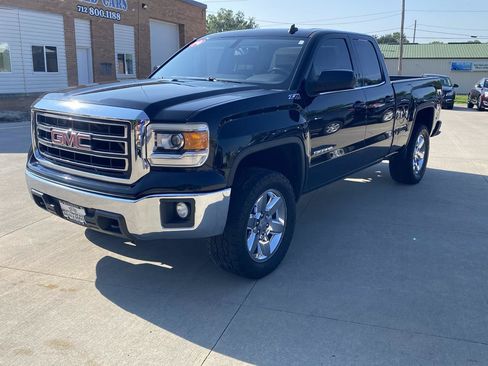 Used 2014 GMC Sierra 1500 SLE w/ SLE Value Package AWD/4WD image 2