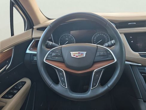 Used 2017 Cadillac XT5 Platinum w/ Driver Assist Package image 58