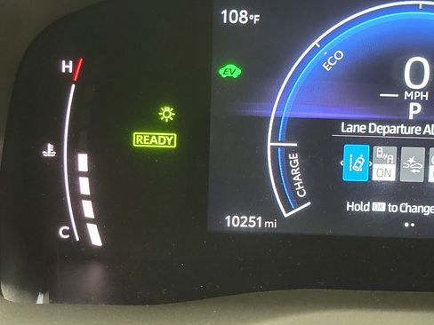 Used 2025 Toyota Camry SE w/ Convenience Package FWD image 26